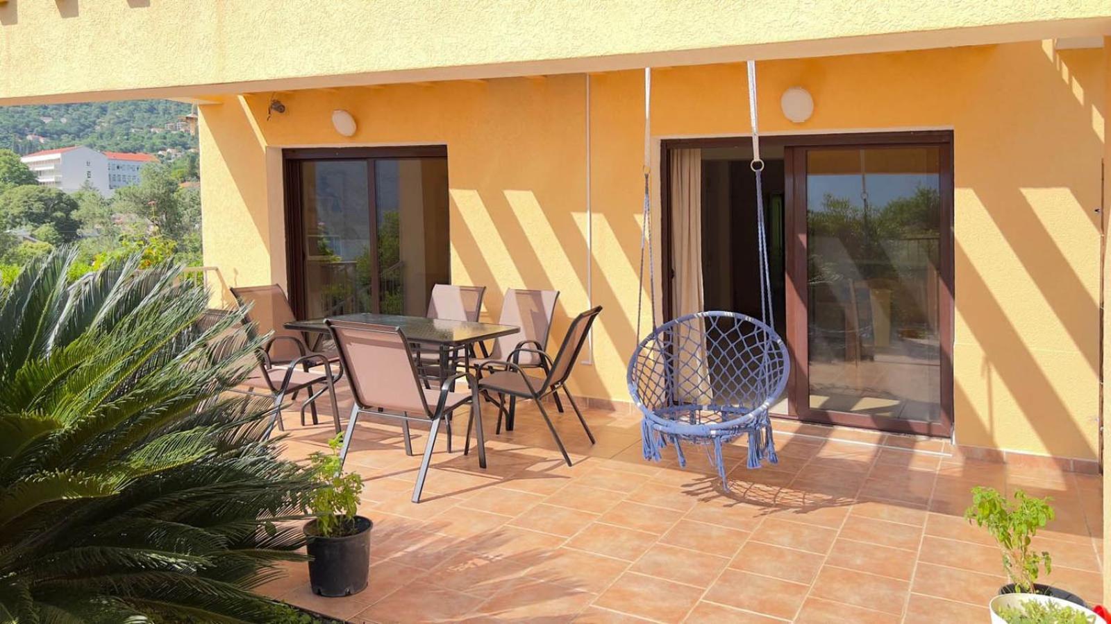 Villa Risan Apartments Luaran gambar