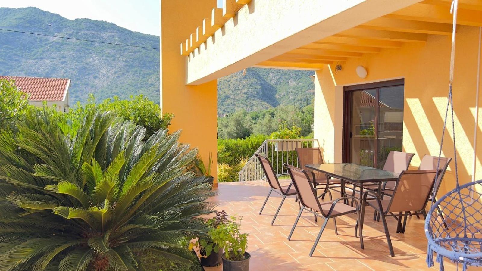 Villa Risan Apartments Luaran gambar