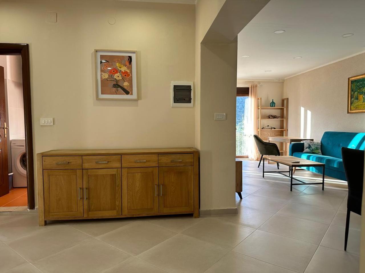 Villa Risan Apartments Luaran gambar