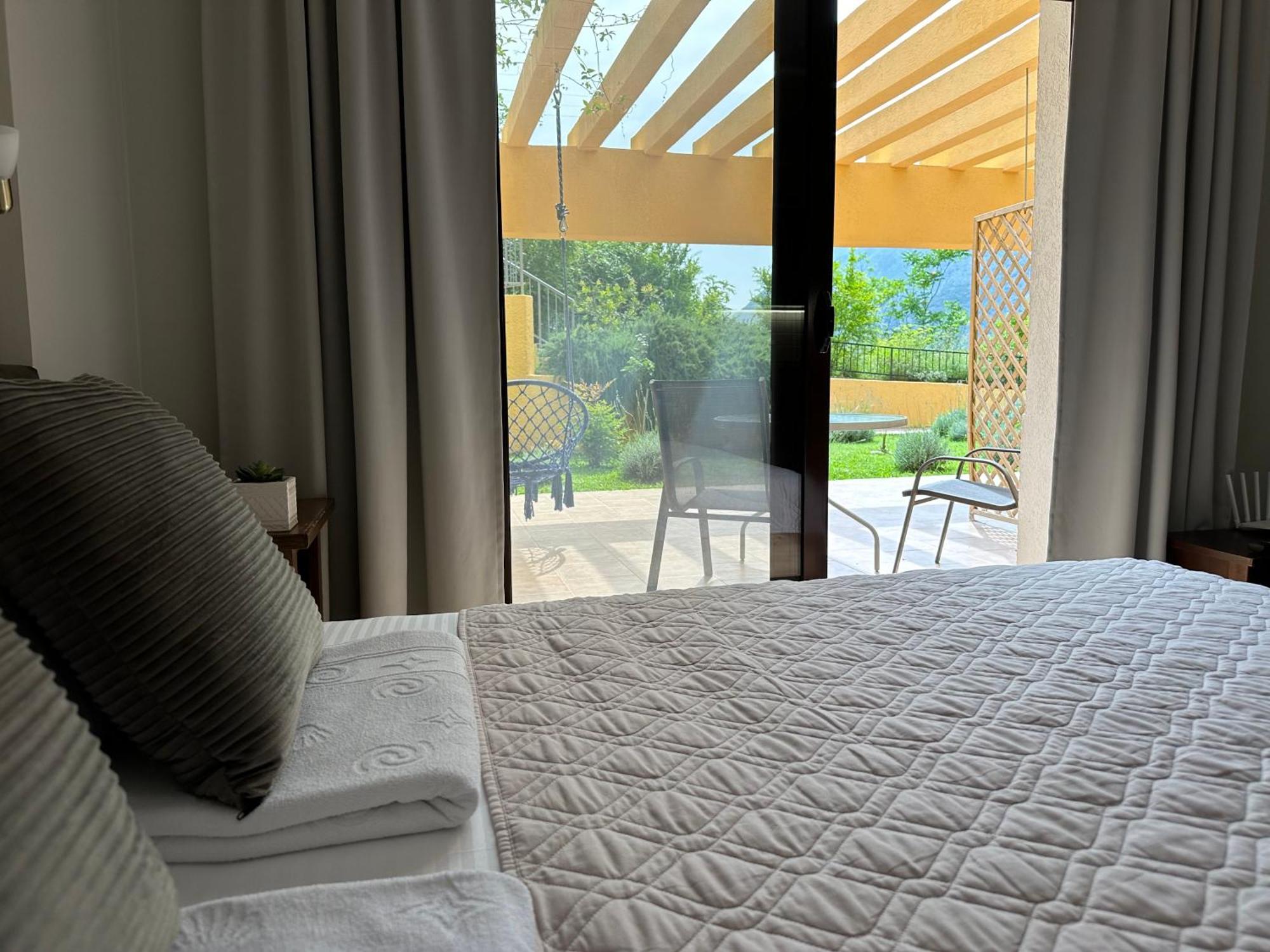 Villa Risan Apartments Luaran gambar
